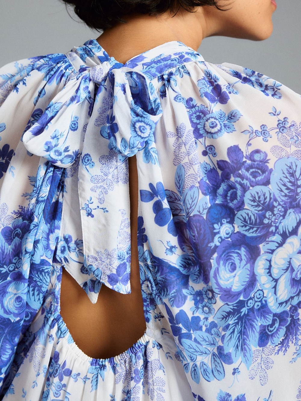 Maeve Anthropologie Blue Floral Sheer Tunic Blouse Open Back Tie Small - Picture 5 of 16